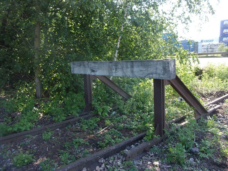 File:Chemin de fer - heurtoir.JPG